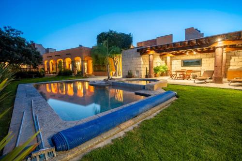 Πισίνα στο ή κοντά στο Angelic Centro 2BR, Pool & Jacuzzi, Gated Village