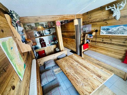Studio rénové au centre de Val d'Isère - FR-1-411-899