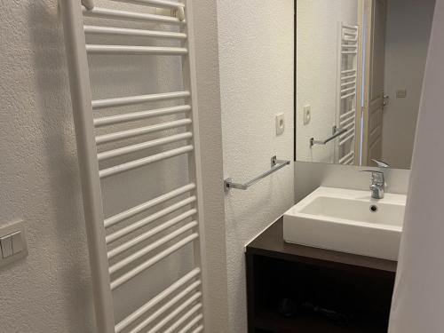 Koupelna v ubytování Charmant 3P 5 pers. à 300m des pistes avec balcon et parking, Chantemerle - FR-1-762-35