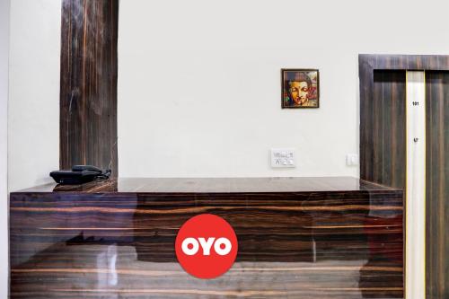 Gallery image of Super OYO Flagship A R V Palace in Lucknow