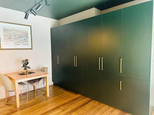 Fotografie z fotogalerie ubytování “The Vault” unique central luxury v destinaci Hobart