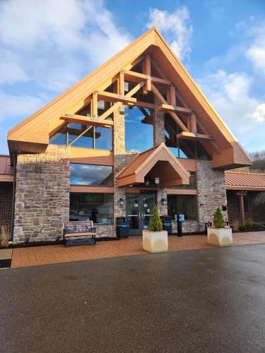 The Lodge at Hocking College – Photos 2