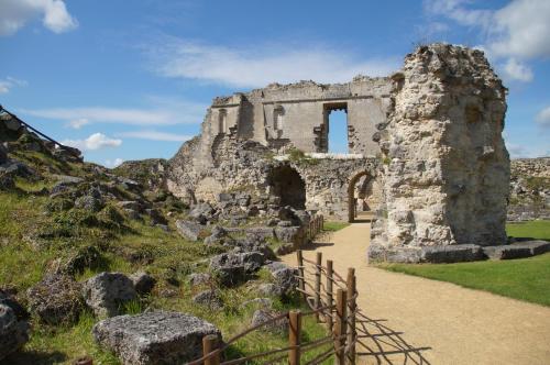 LOCATION à COUCY LE CHATEAU – Photos 3