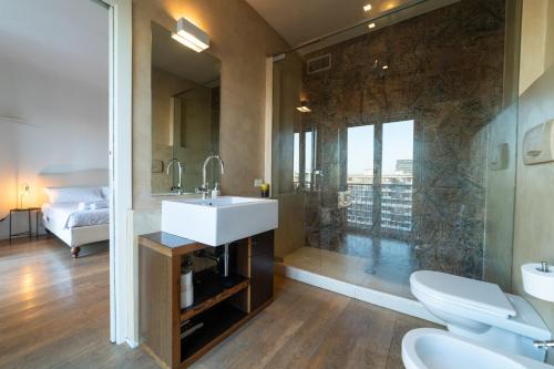 A bathroom at Luxury Penthouse with Stunning View and Hammam