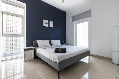 Tranquil Retreat With Epic Marina View