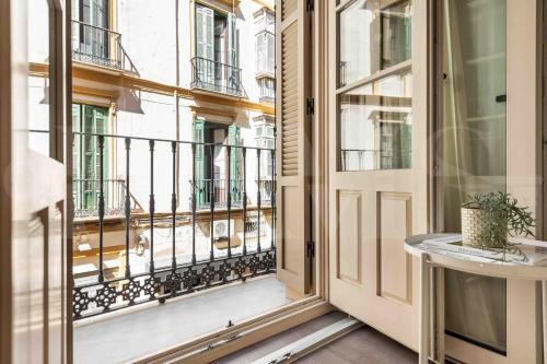 Eclectic & elegant apartment by REMS photo 19