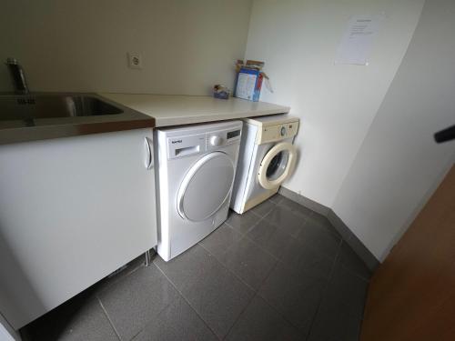 Kuchyň nebo kuchyňský kout v ubytování Skeiðvellir Villa