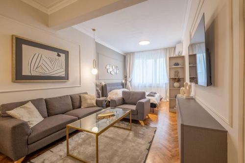 Calm, Luxury Apartment, Premium Location at NDK!