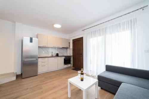 Küche/Küchenzeile in der Unterkunft Argilos & Argilos Deluxe Residential Complexes