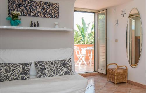 Vuode tai vuoteita majoituspaikassa 4 Bedroom Stunning Home In Marina Di Ragusa