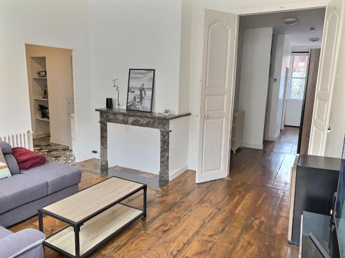 Gallery image of Wonderhost, superbes volumes et charme de l'ancien in Pau