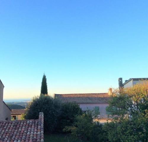 Villa, jardin et parking privé