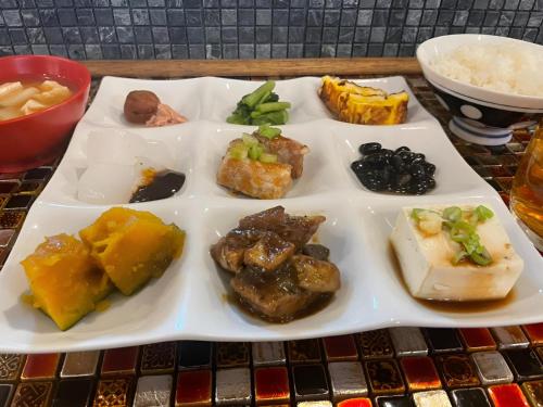 Mad på pensionatet eller i nærheden