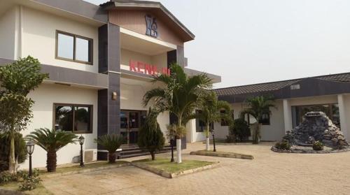 Kene-Bi Executive Lodge