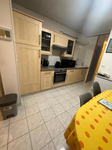 Photo de la galerie de l'établissement A LA SEMAINE OU AU JOUR / Location studio meublé 30m², à La Ciotat