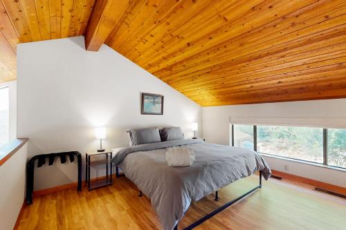 Un pat sau paturi într-o cameră la Yavapino Retreat