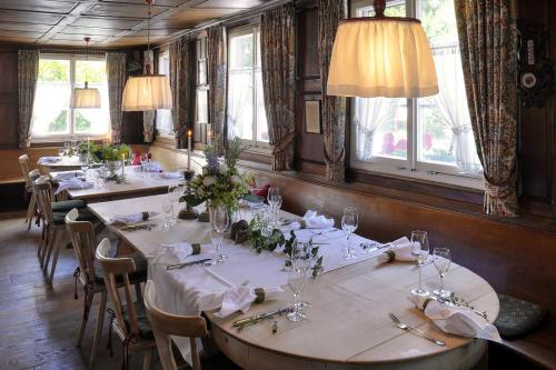 Restaurace v ubytování Landgasthof zum Adler