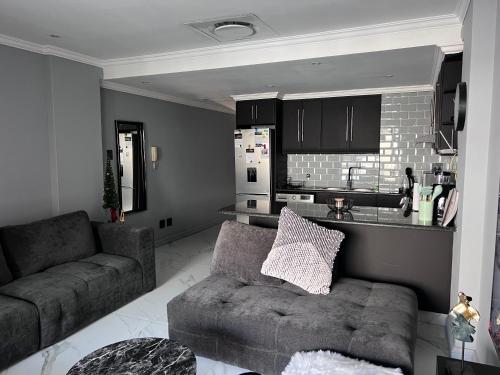 Gambar di galeri bagi 404 on 9 Palm Blvd di Durban