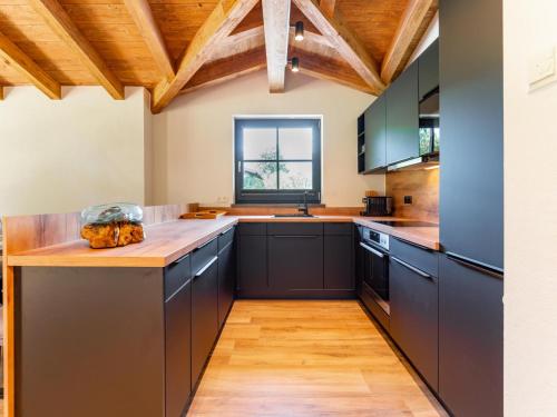 Kuchyň nebo kuchyňský kout v ubytování Pinzgau Lodge 1A