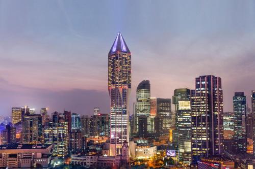 شنغهاي الصين: دليلك الكامل لأجمل مدينة حديثة في اسيا | مدونتي السياحية https://cf.bstatic.com/xdata/images/hotel/max500/495923063.jpg?hp=1&k=6bdc7a4e14004fcab6774b8d738673387e9fbdf2d3fe16e7e2239379fb1ec475&o=