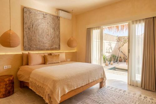 Ένα ή περισσότερα κρεβάτια σε δωμάτιο στο Villa Sol - Lovely Mediterranean style 3BR W/Pool.