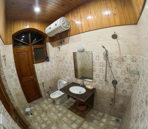 Ванна кімната в The Country Hills Villa