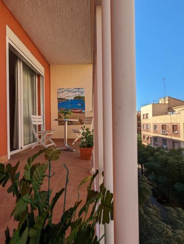 Apartamento en el Corazón de la Ciudad con Balcón Amplio - El Balcó de Tarraco