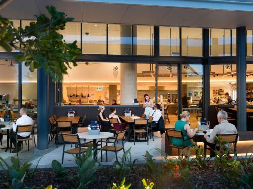 Restauracja lub miejsce do jedzenia w obiekcie ibis Brisbane Airport