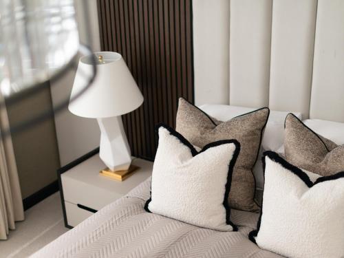Sovo - Luxury Romantic WestEnd Apartment With Jacuzzi Spa Bath photo 12