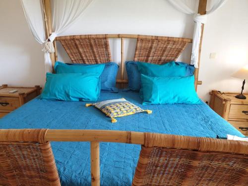 Легло или легла в стая в 3 Bedrooms Villa JELUCA Beautiful and spacious with swimming pool & sea View - ORIENT BAY