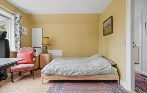 Postel nebo postele na pokoji v ubytování Beautiful Home In Faaborg With Wifi