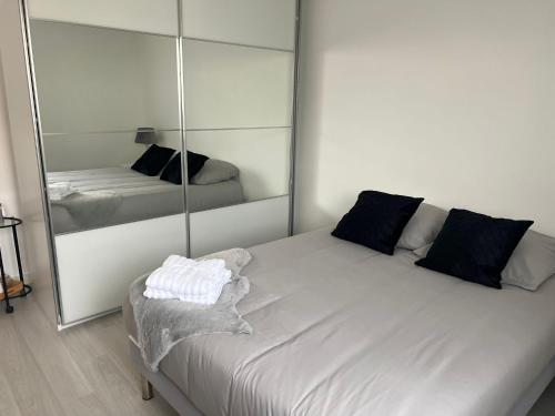 Photo de la galerie de l'établissement Brest St anne du Portzic vue mer, à Brest