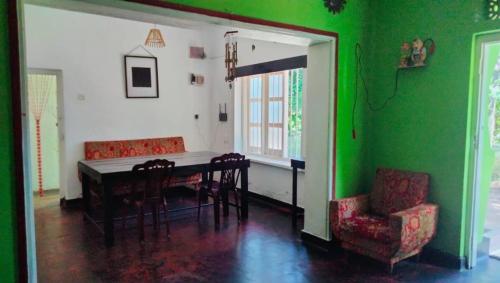 Posezení v ubytování HOME HOSTEL ELLA private rooms only