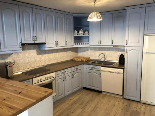Кухня или мини-кухня в Casa Rural Valle de Tena
