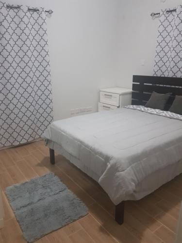 Φωτογραφία από το άλμπουμ του Grey Stone Villa 2 σε Happy Hill