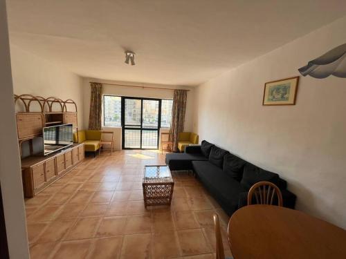 Prostor za sedenje u objektu 1 bedroom seafront in st julians apt 3