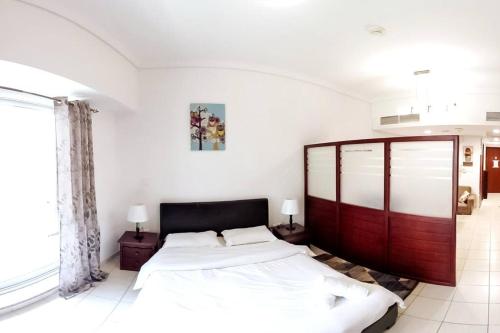 StoneTree - Furnished Studio with Lake View and near Metro