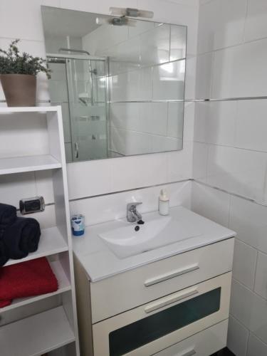 Spacious modern apartment in peacefull Las Coloradas, close to Papagayo Beaches
