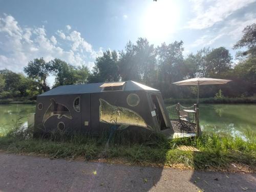 Příroda nedaleko ubytování na lodi
