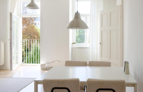 MINIMALISTIC STUDIO NEAR NASCHMARKT