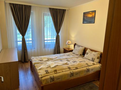 Postel nebo postele na pokoji v ubytování Charming apartmnet near Gondola and Bar street