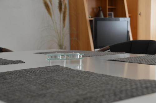 TV a/nebo společenská místnost v ubytování Apartment Traumzeit