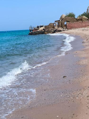 Beach front studio 15km from ElGouna – Photos 5