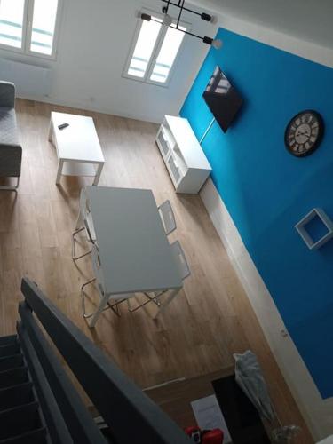 185, Toulon petit duplex a deux pas de l'Opéra