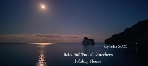 NebidaにあるVista Sul Pan di Zucchero - Nebida - Holiday Houseの月と夜の海の景色