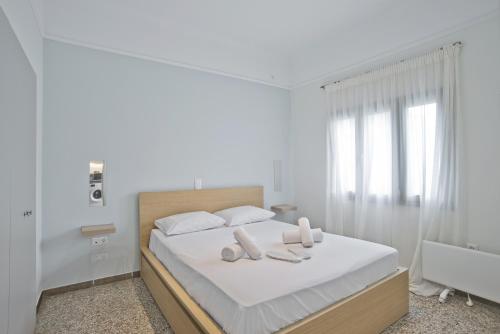 Athina 2BR Apt, Fully Equipped, Kitchen, AC, WiFi