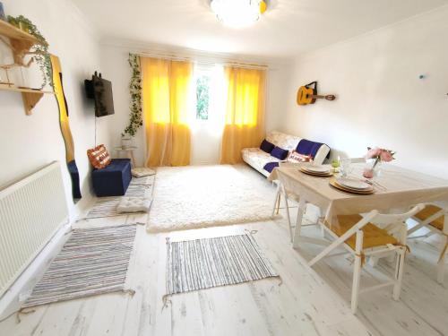 Stoney Stratford - Homely 2 bed