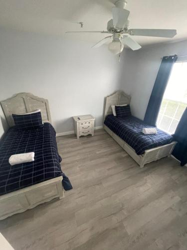 15 minutes way from Disney Condo Resort Pool Sleeps 10 photo 23