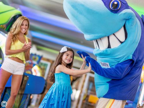 Clientes alojados en Crown Reef Beach Resort and Waterpark