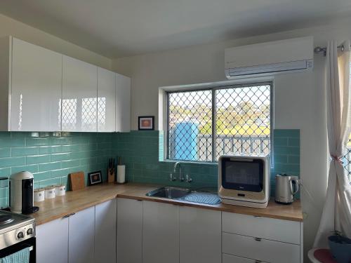 Gallery image of One bedroom CBD unit, walk to beaches & cafes in Newcastle